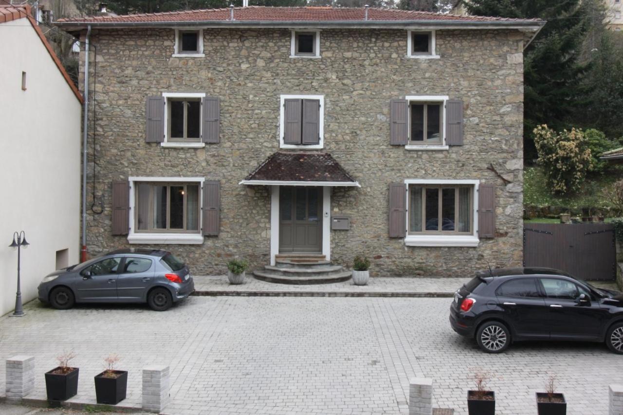 Bed and Breakfast Un Jardin Secret Yzeron Exteriér fotografie