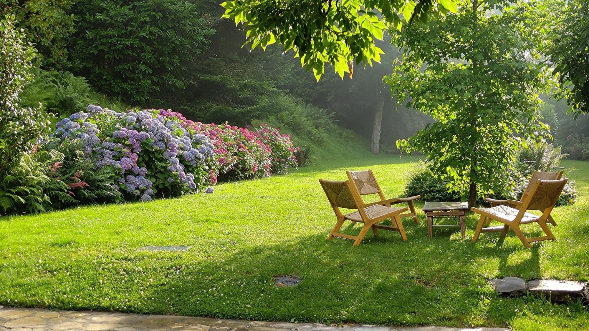 Bed and Breakfast Un Jardin Secret Yzeron Exteriér fotografie